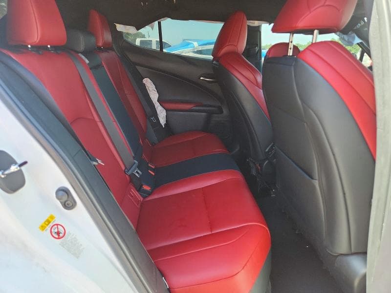 2019 LEXUS UX 200 11