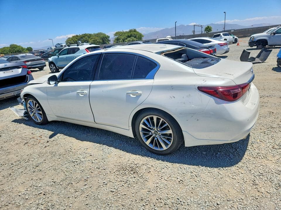 2023 INFINITI Q50 LUXE 2