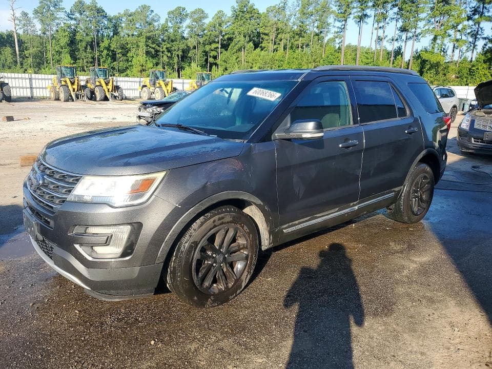 2017 FORD EXPLORER XLT - 1