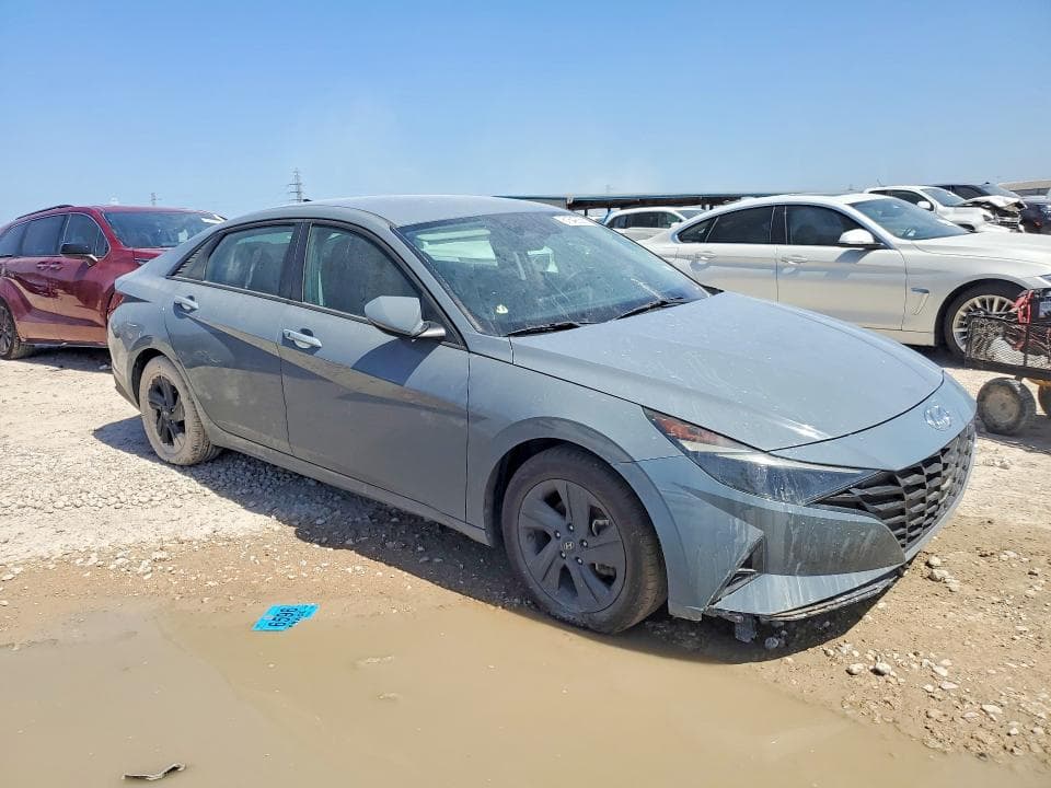 2021 HYUNDAI ELANTRA SEL 4