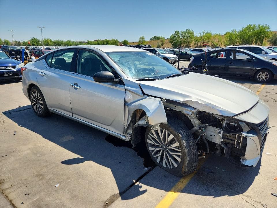 2024 NISSAN ALTIMA SV 4