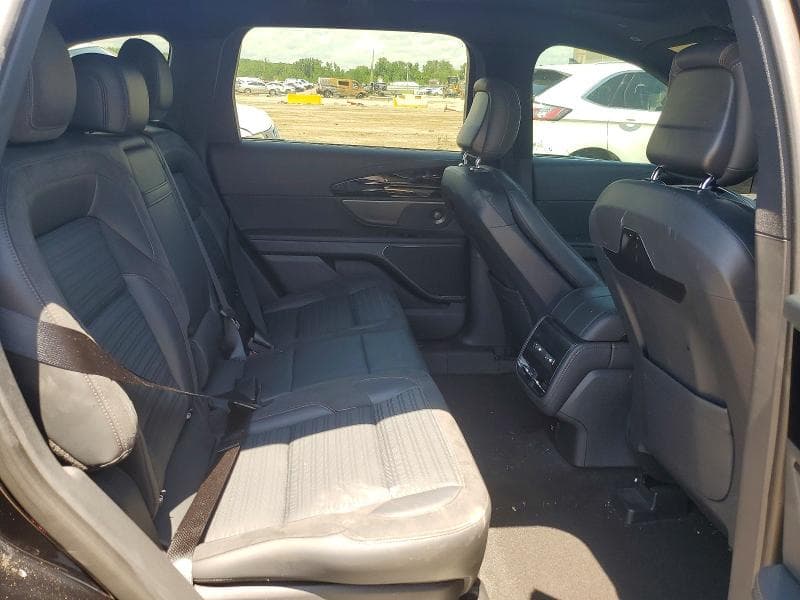 2024 LINCOLN NAUTILUS RESERVE 11