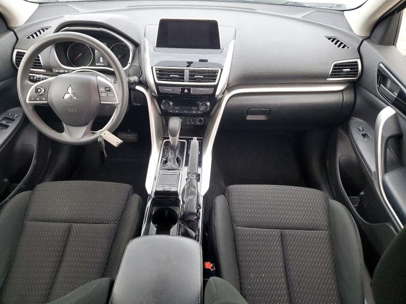 2018 MITSUBISHI ECLIPSE CROSS LE 8