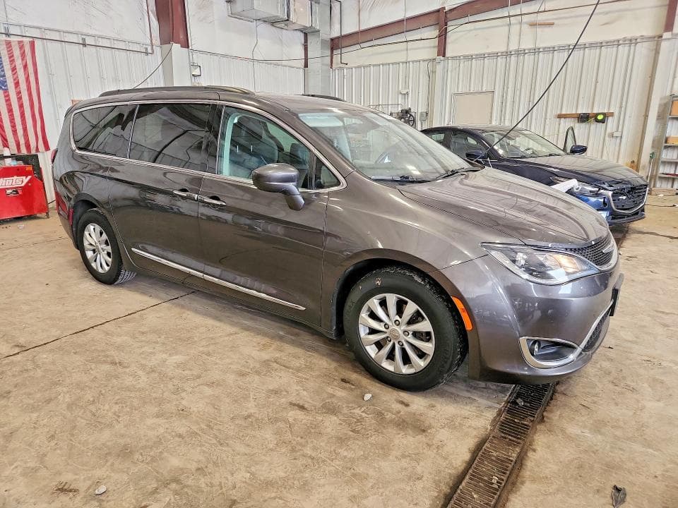 2017 CHRYSLER PACIFICA TOURING L 4