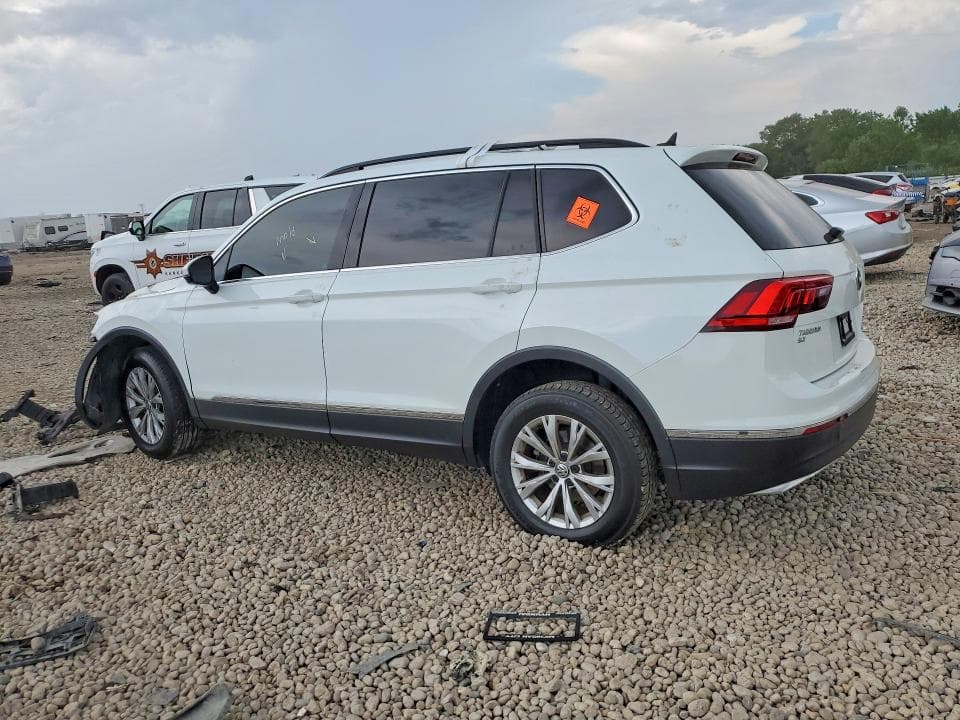 2018 VOLKSWAGEN TIGUAN SE 2