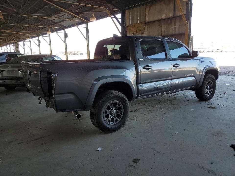 2017 TOYOTA TACOMA SR5 V6 3