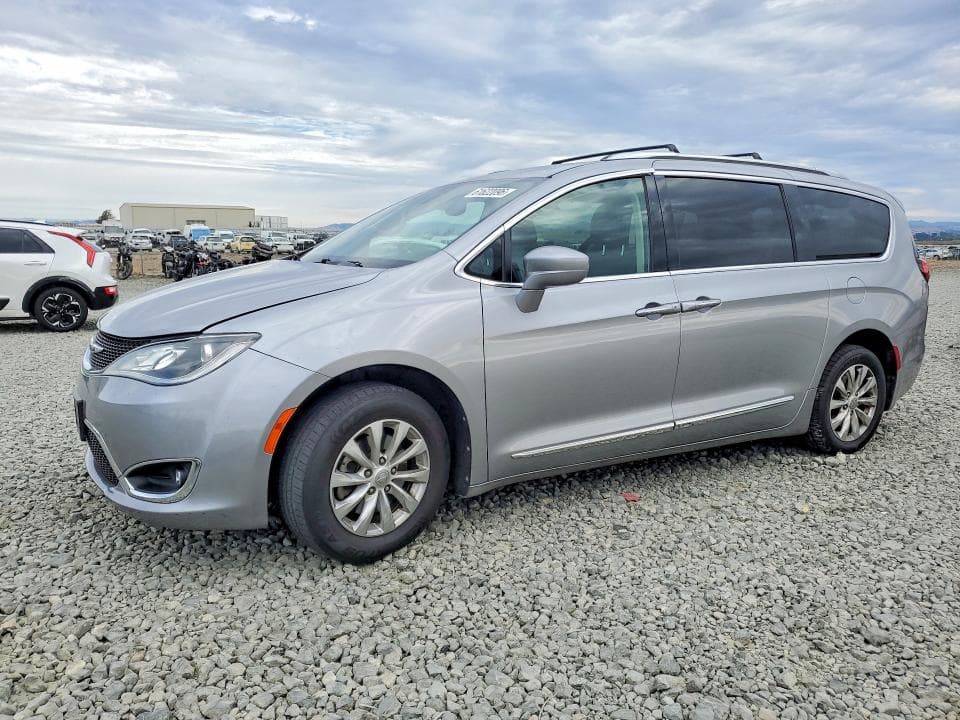 2019 CHRYSLER PACIFICA TOURING L - 1