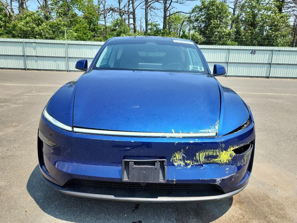 2026 TESLA MODEL Y 5