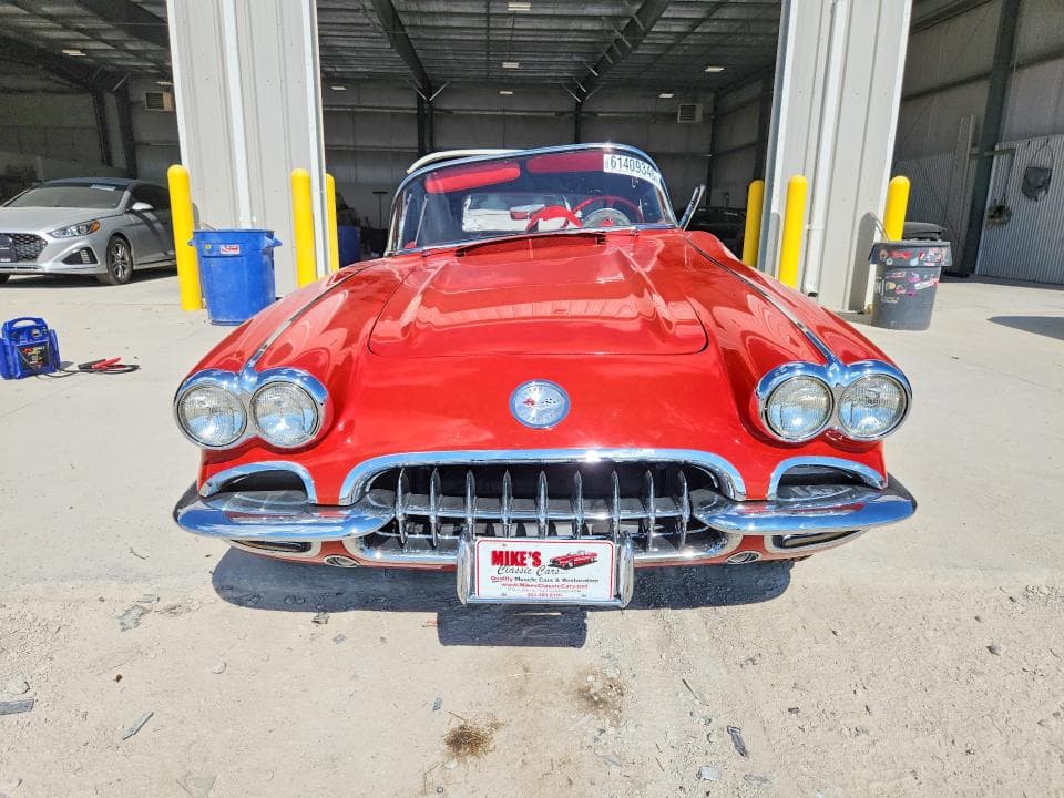 1960 CHEVROLET CORVETTE 5