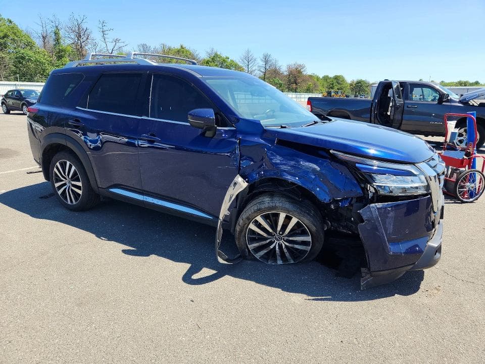 2024 NISSAN PATHFINDER PLATINUM 4
