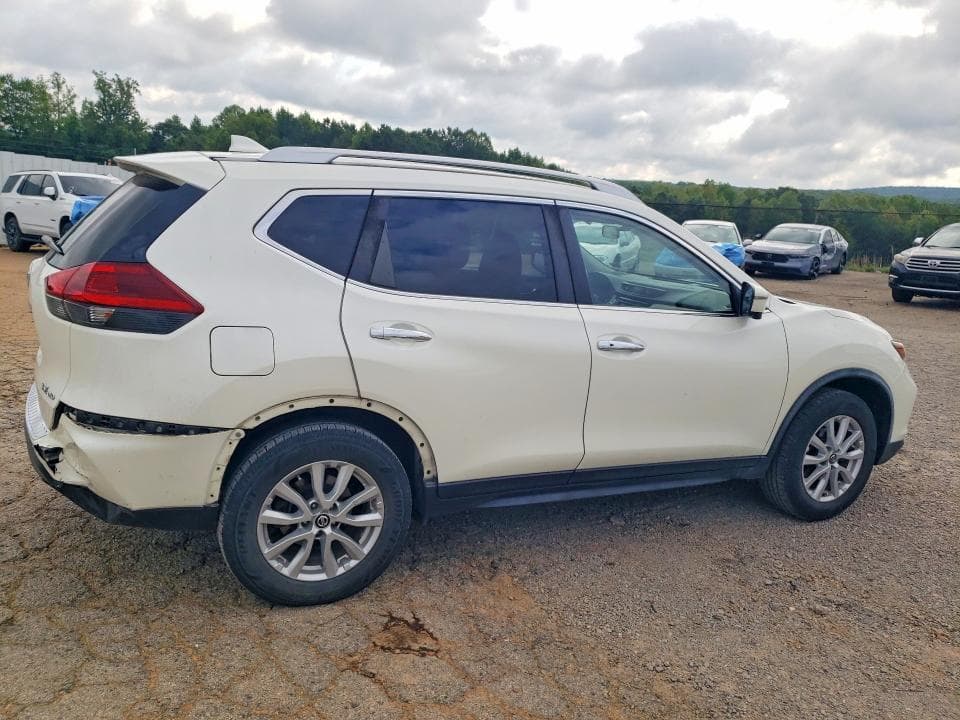 2018 NISSAN ROGUE SV 3