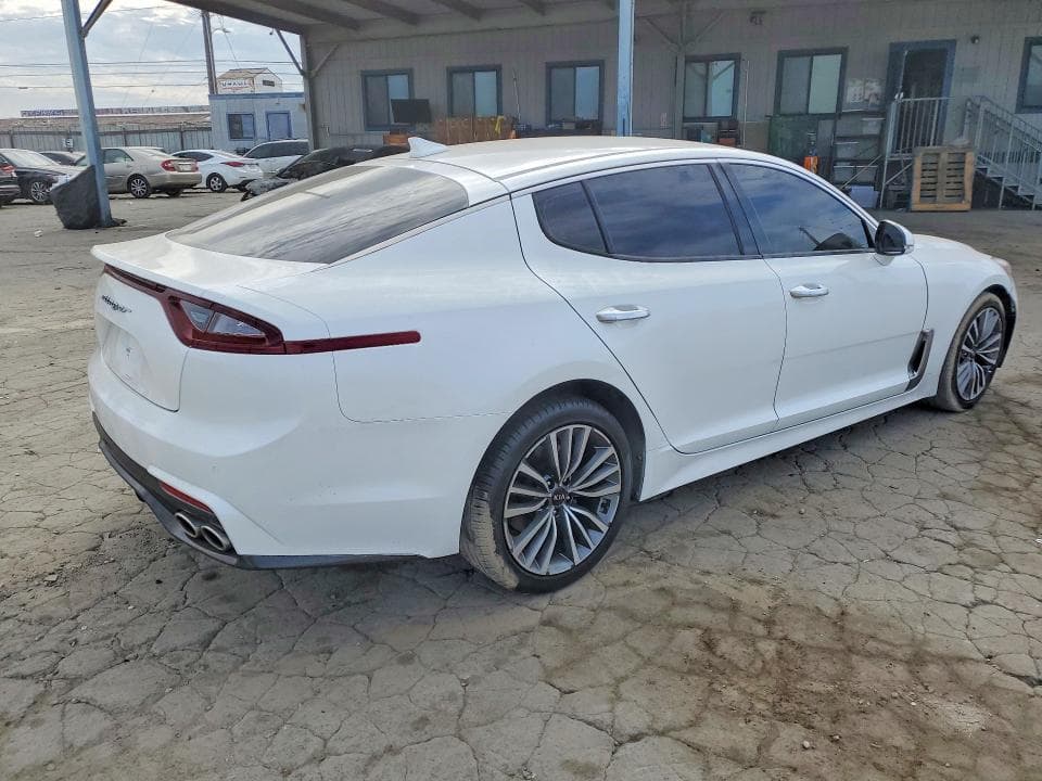 2019 KIA STINGER BASE 3