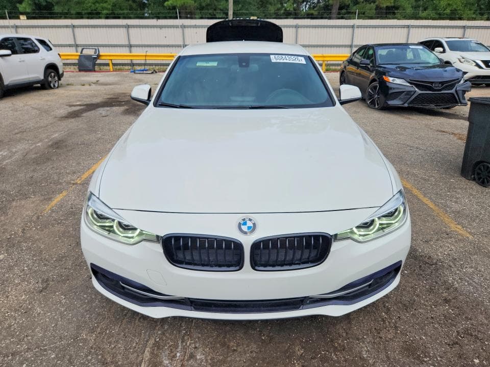 2018 BMW 330E 5