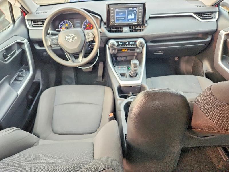 2022 TOYOTA RAV4 LE 8