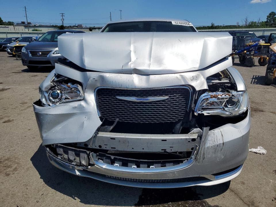 2019 CHRYSLER 300 TOURING 5