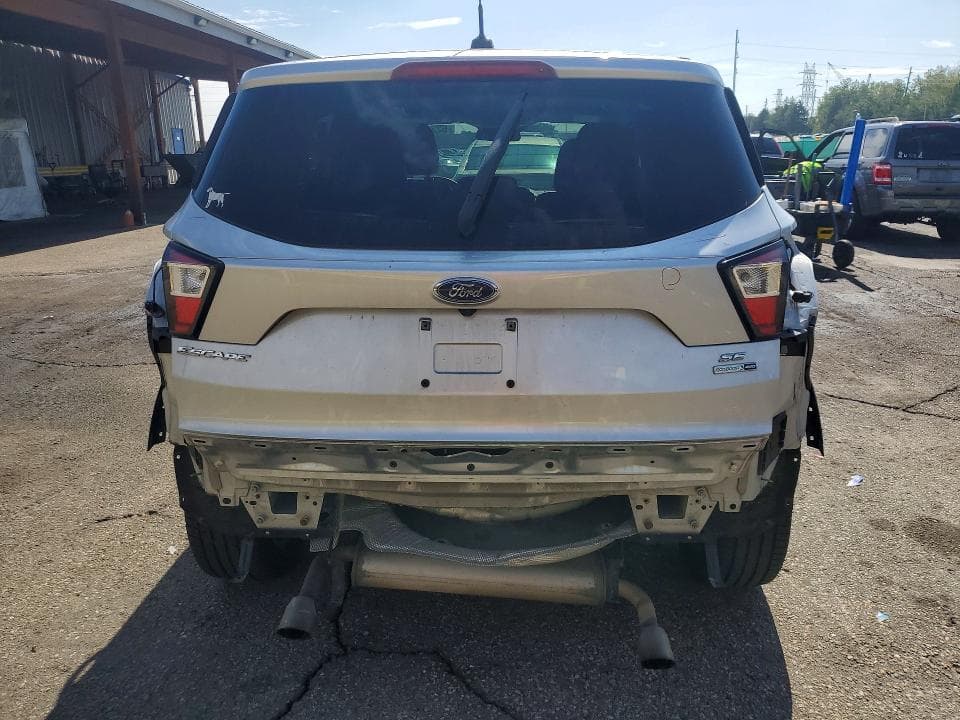 2017 FORD ESCAPE SE 6