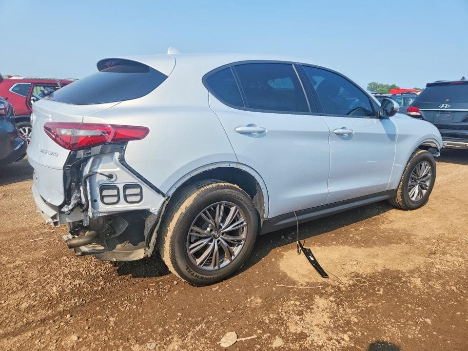 2023 ALFA ROMEO STELVIO SPRINT 3