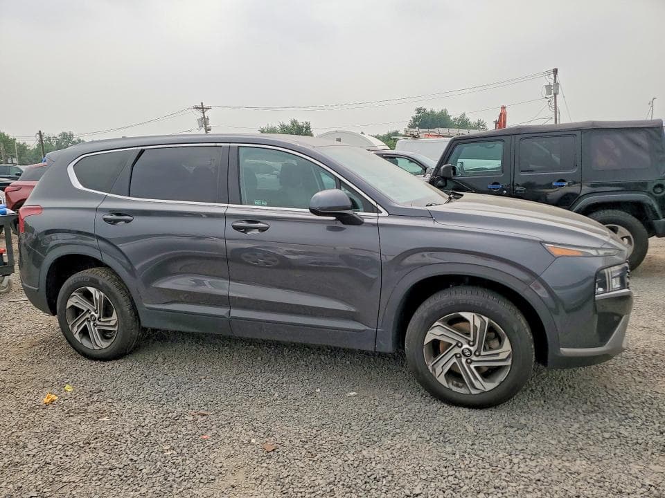 2021 HYUNDAI SANTA FE SE 4