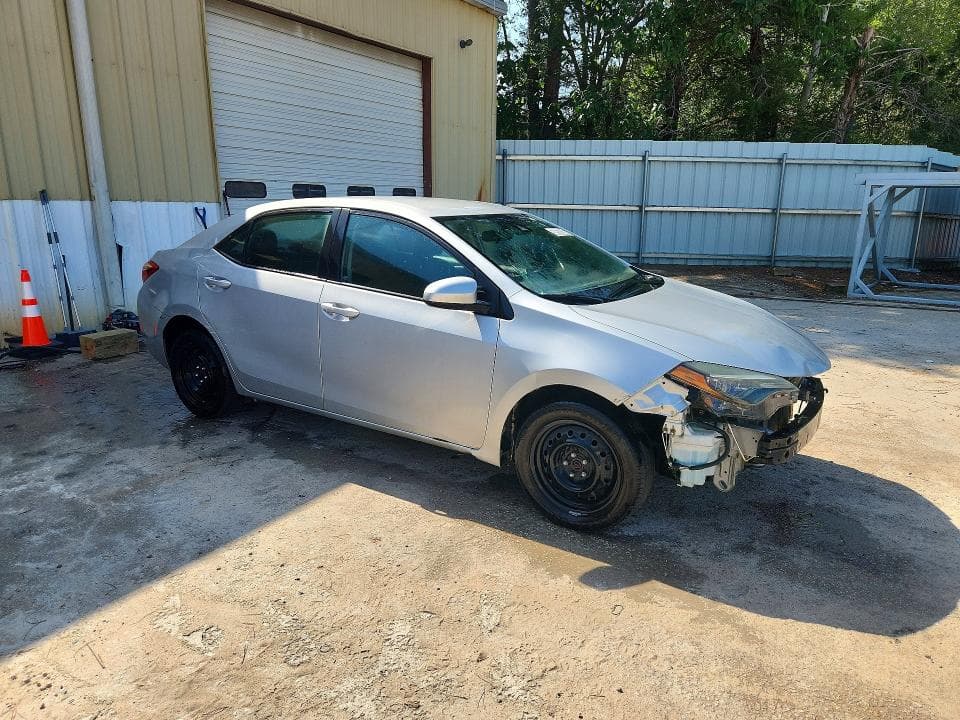 2017 TOYOTA COROLLA LE 4