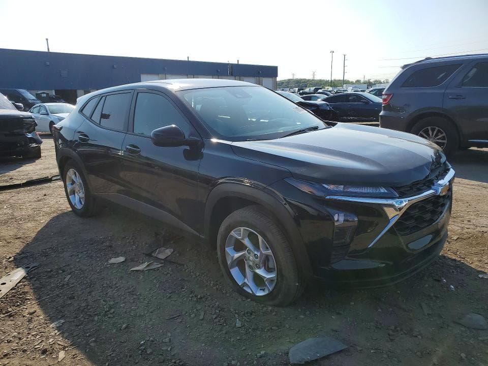 2024 CHEVROLET TRAX LS 4