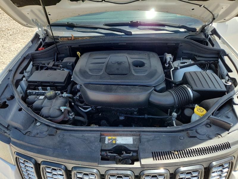 2021 JEEP GRAND CHEROKEE LAREDO 11