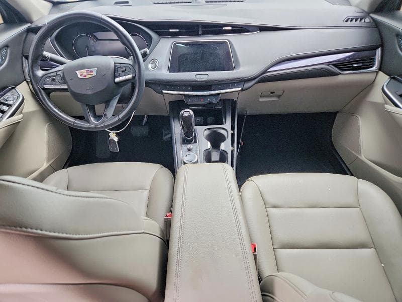2023 CADILLAC XT4 LUXURY 8