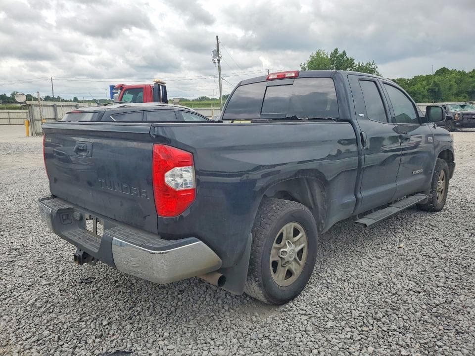 2018 TOYOTA TUNDRA SR5 3
