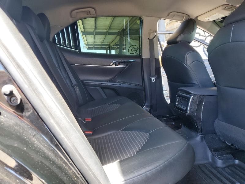 2022 TOYOTA CAMRY HYBRID SE 10