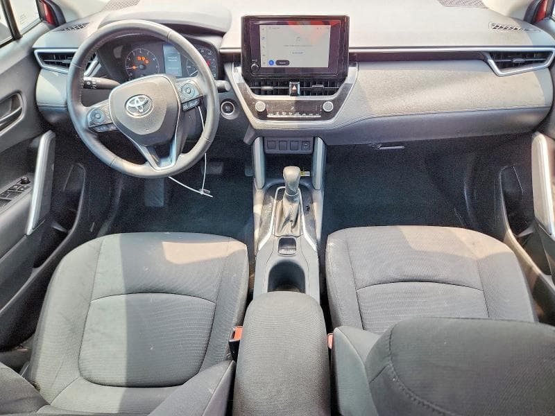 2023 TOYOTA COROLLA CROSS LE 8