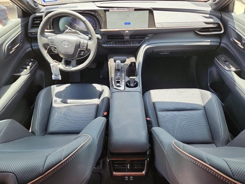 2026 TOYOTA CROWN LIMITED 8