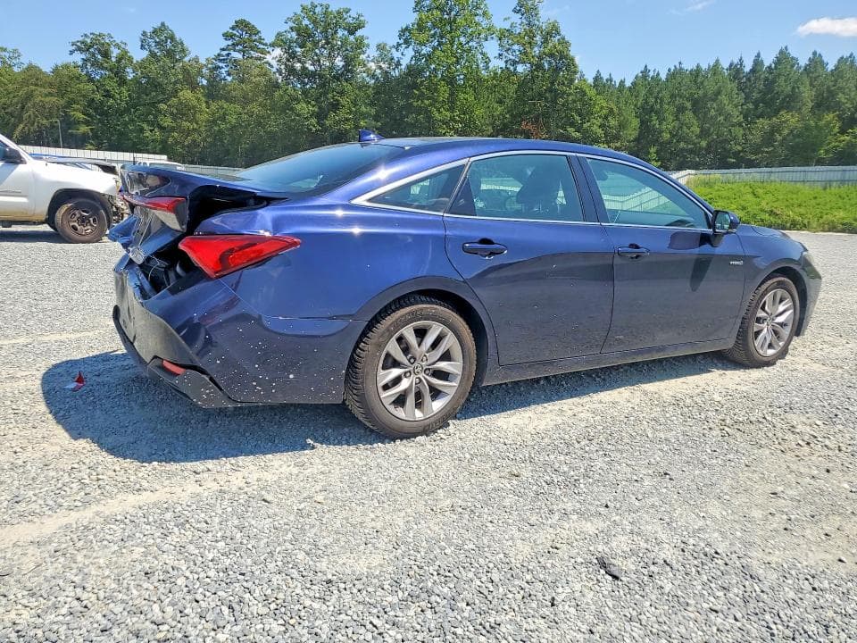 2021 TOYOTA AVALON XLE 3