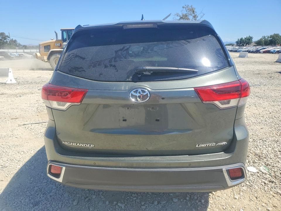 2018 TOYOTA HIGHLANDER 6