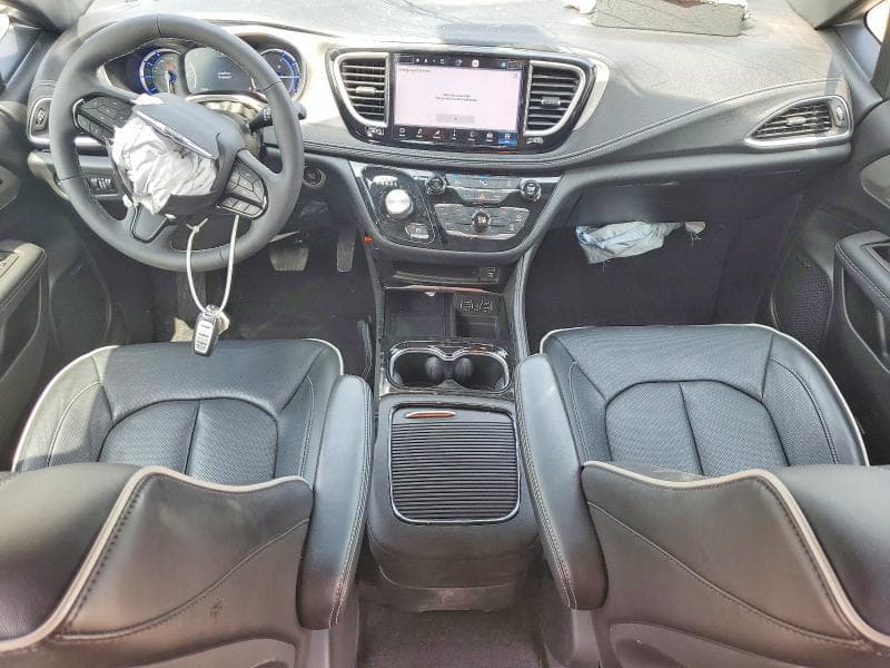 2023 CHRYSLER PACIFICA HYBRID LIMITED 8
