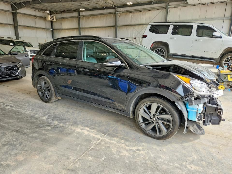 2017 KIA NIRO EX 4
