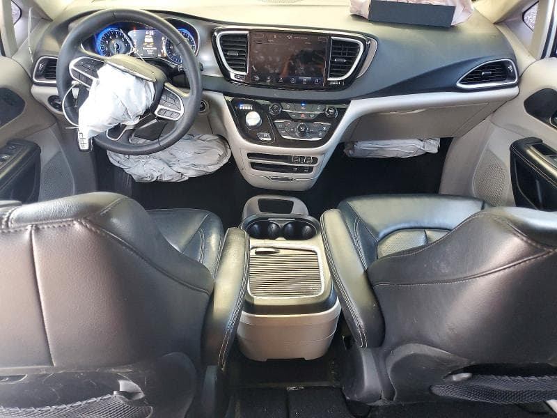 2022 CHRYSLER PACIFICA TOURING L 8