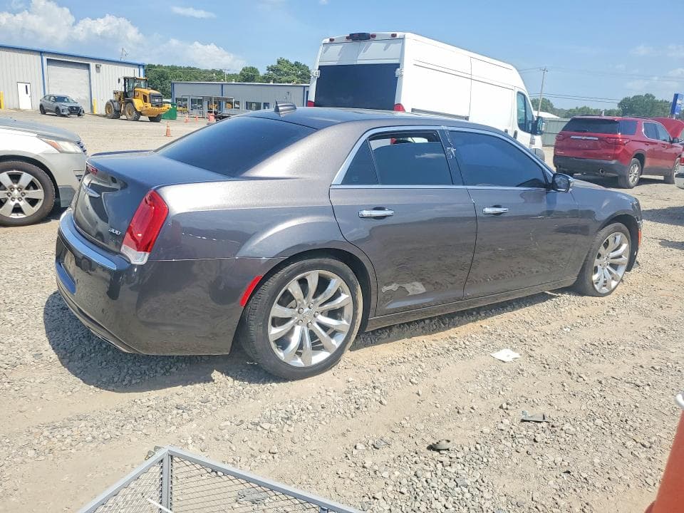 2019 CHRYSLER 300 LIMITED 3