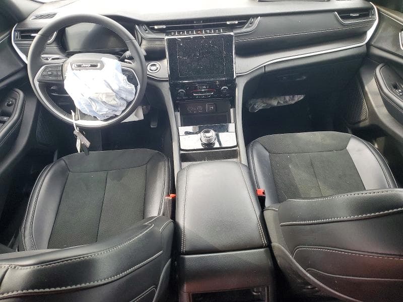 2025 JEEP GRAND CHEROKEE LAREDO 8