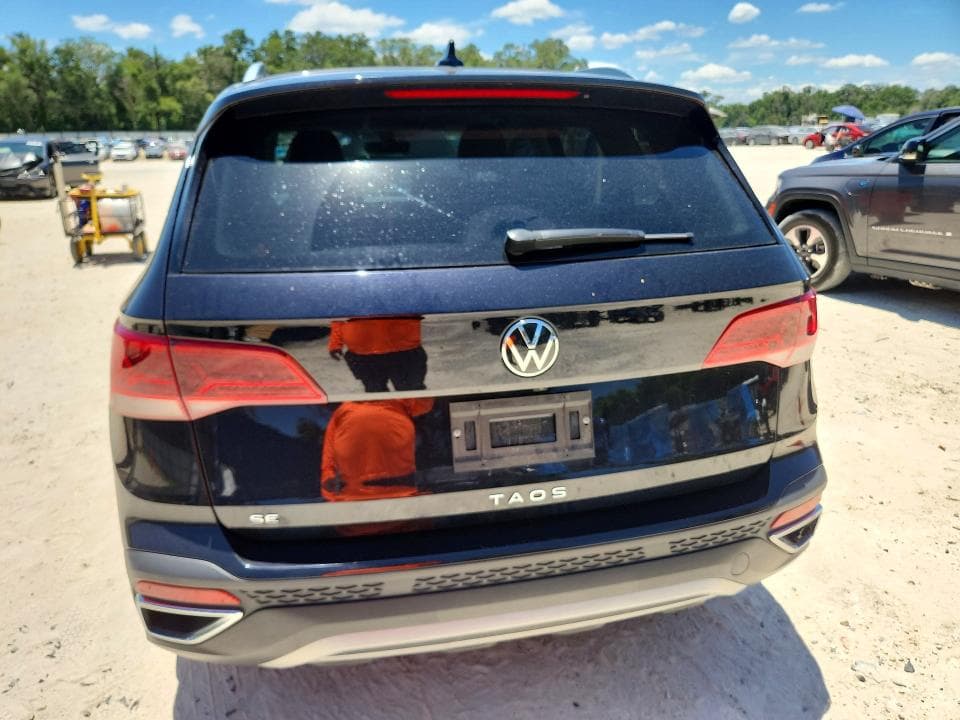 2024 VOLKSWAGEN TAOS SE 6