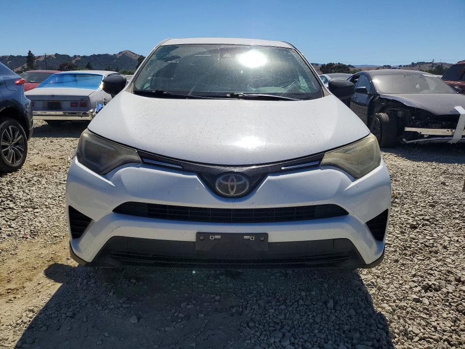 2018 TOYOTA RAV4 LE 5