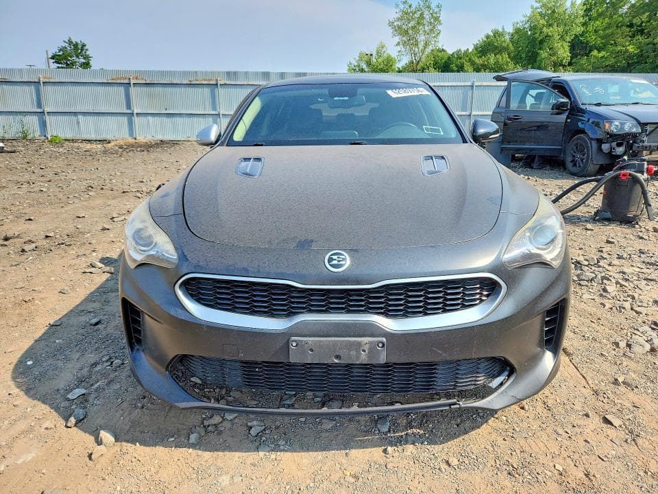 2018 KIA STINGER BASE 5