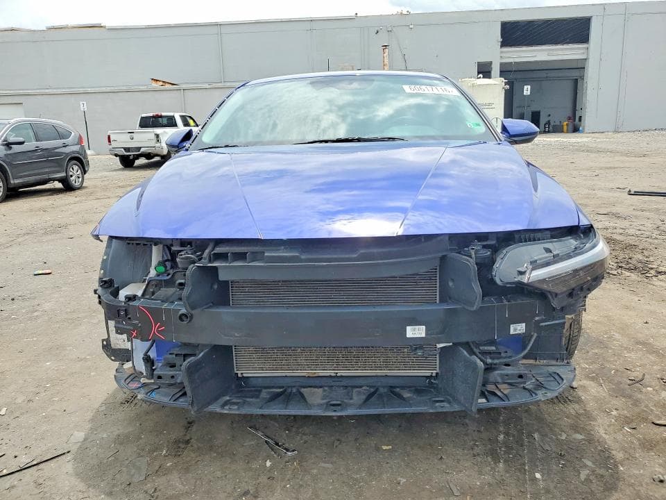 2024 HYUNDAI ELANTRA SE 5