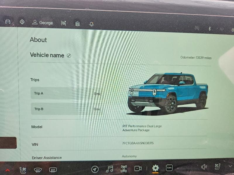 2025 RIVIAN R1T ADVENTURE 9