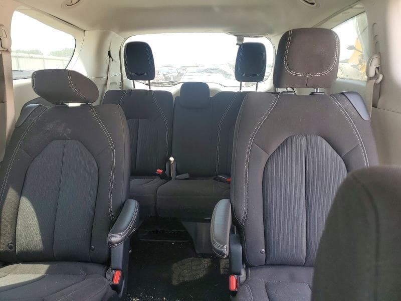 2022 CHRYSLER VOYAGER LX 10