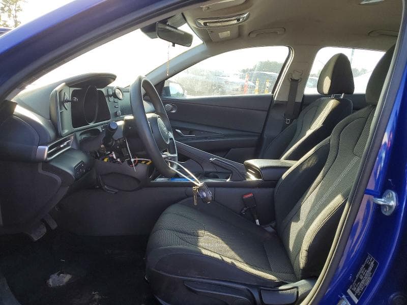 2022 HYUNDAI ELANTRA SE 7