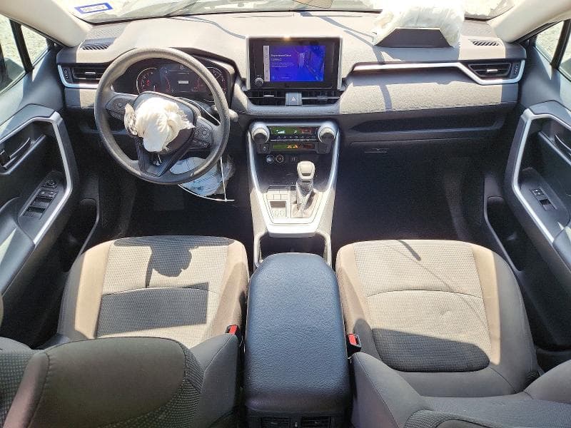 2023 TOYOTA RAV4 LE 8