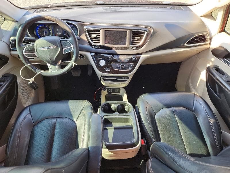 2020 CHRYSLER PACIFICA TOURING L 8