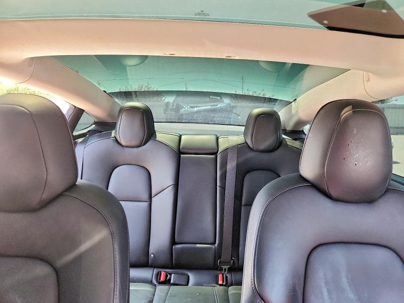 2018 TESLA MODEL 3 10