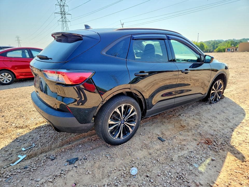 2022 FORD ESCAPE SE 3