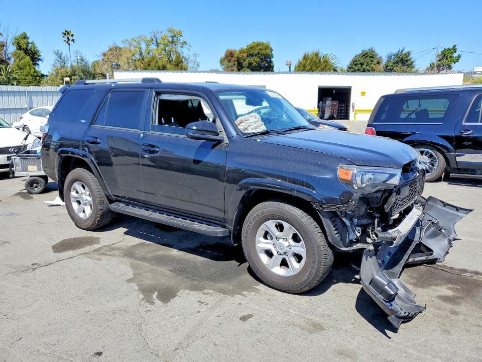 2023 TOYOTA 4RUNNER SR5 4