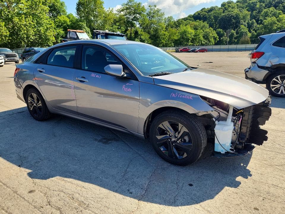 2023 HYUNDAI ELANTRA SEL 4